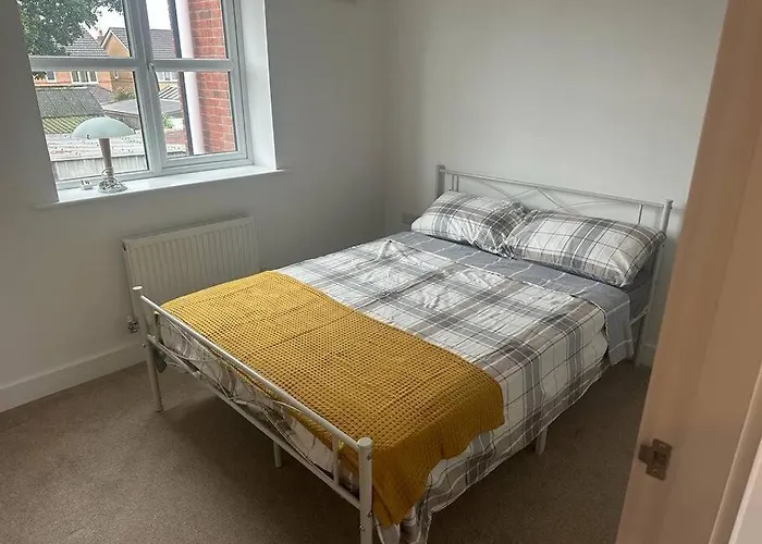 Immaculate House In Doncaster